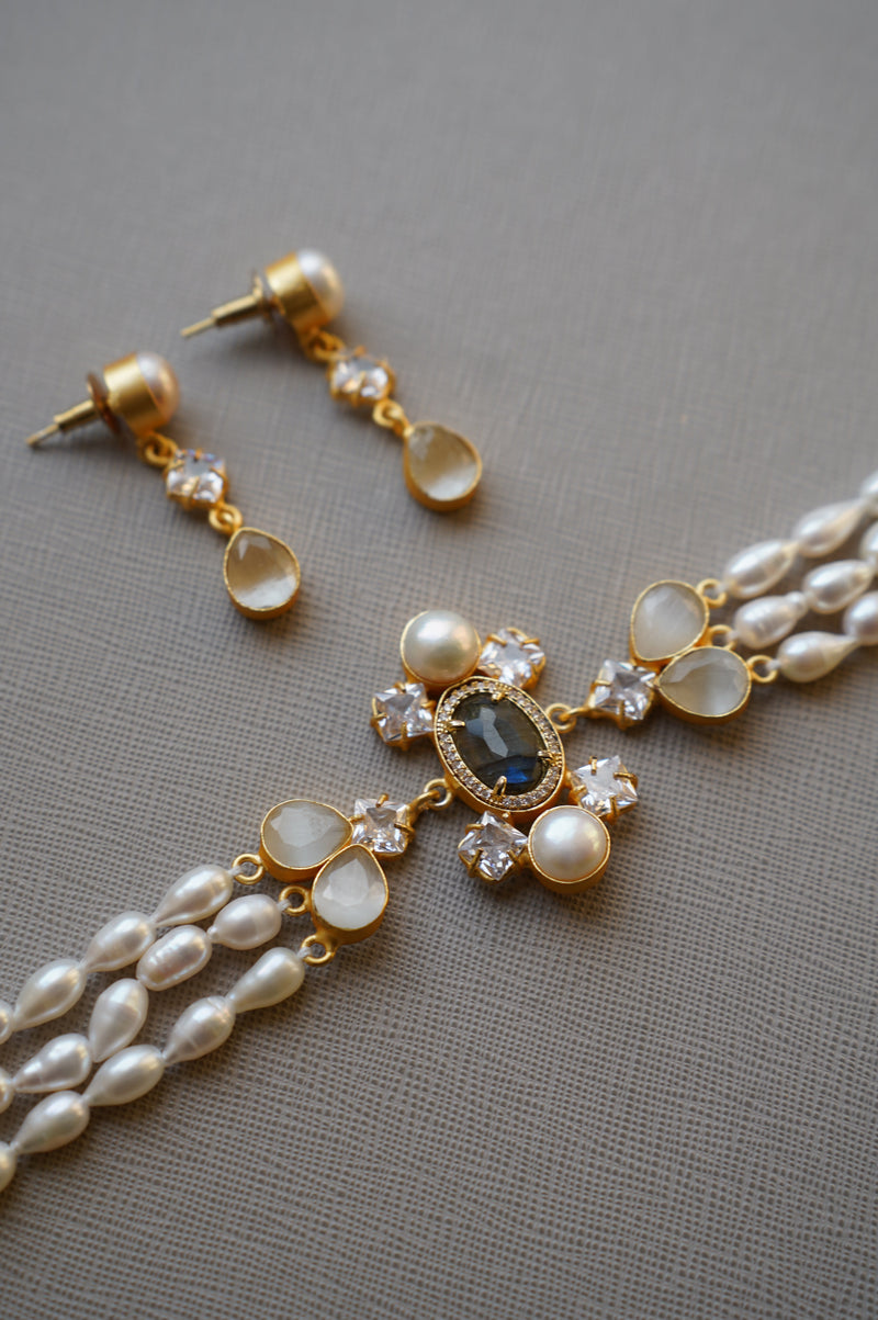 Sani Choker Set