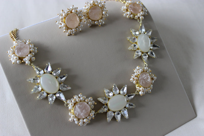 Rose quarts and pearl detailed set